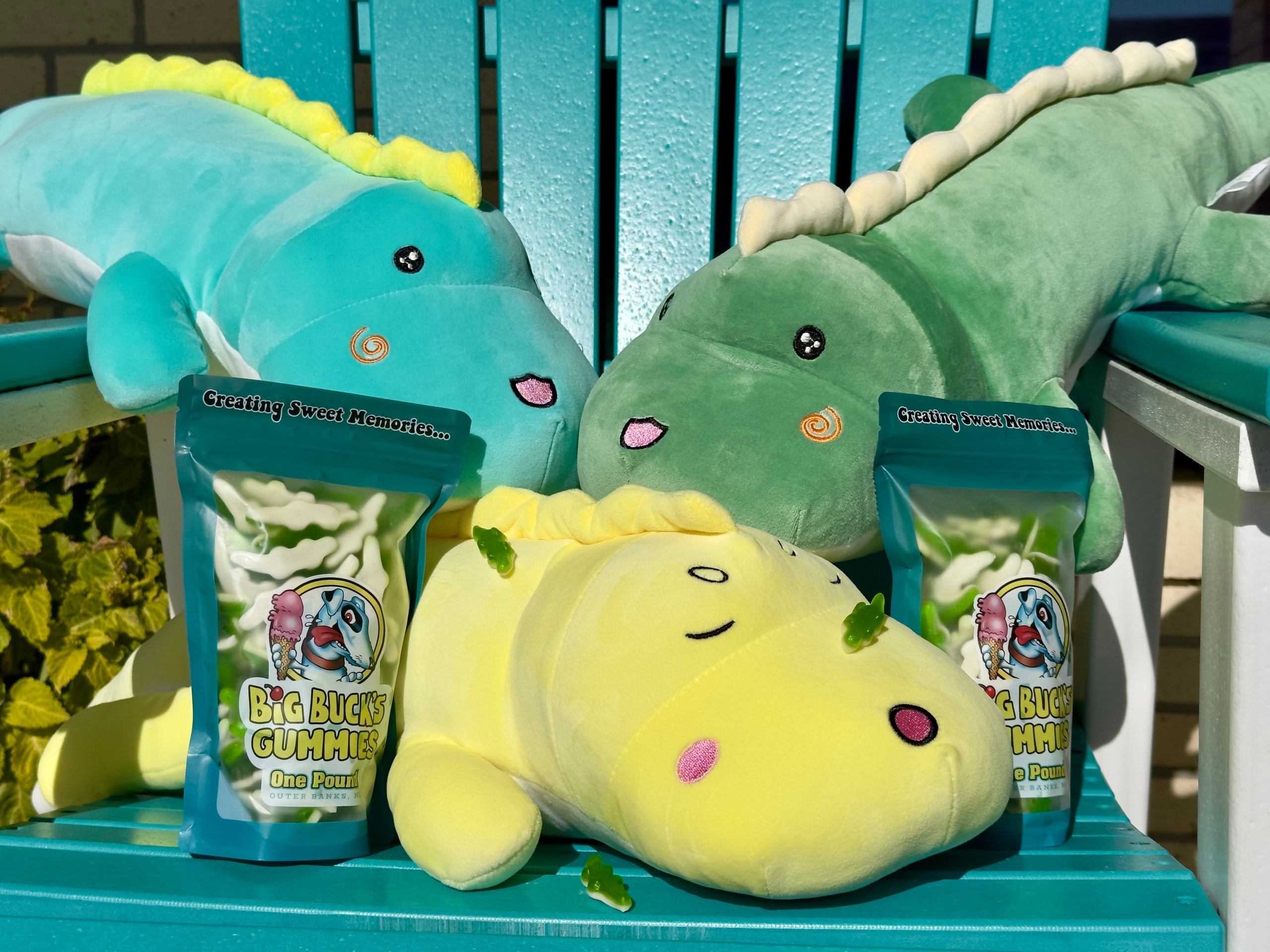 snappy-cheer-crocodile-plush-gummy-gift-set-big-buck-s-obx